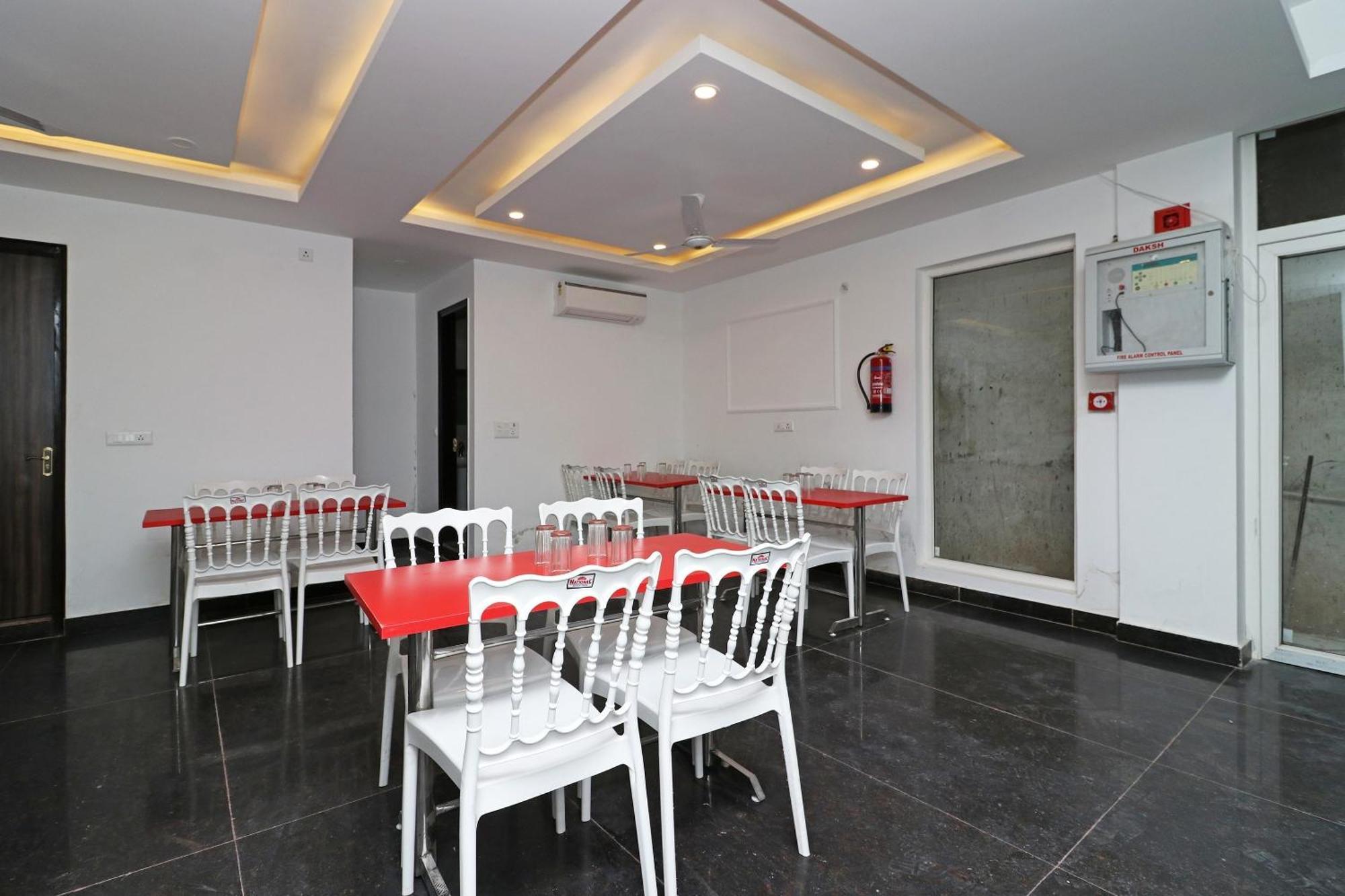 Hotel O Aamara New Delhi Eksteriør billede