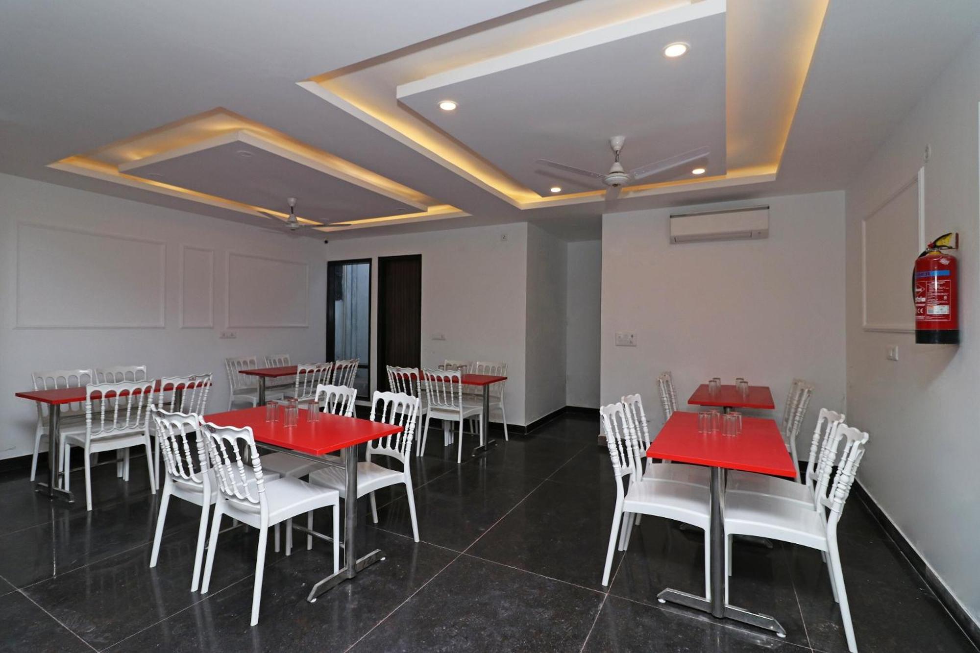 Hotel O Aamara New Delhi Eksteriør billede