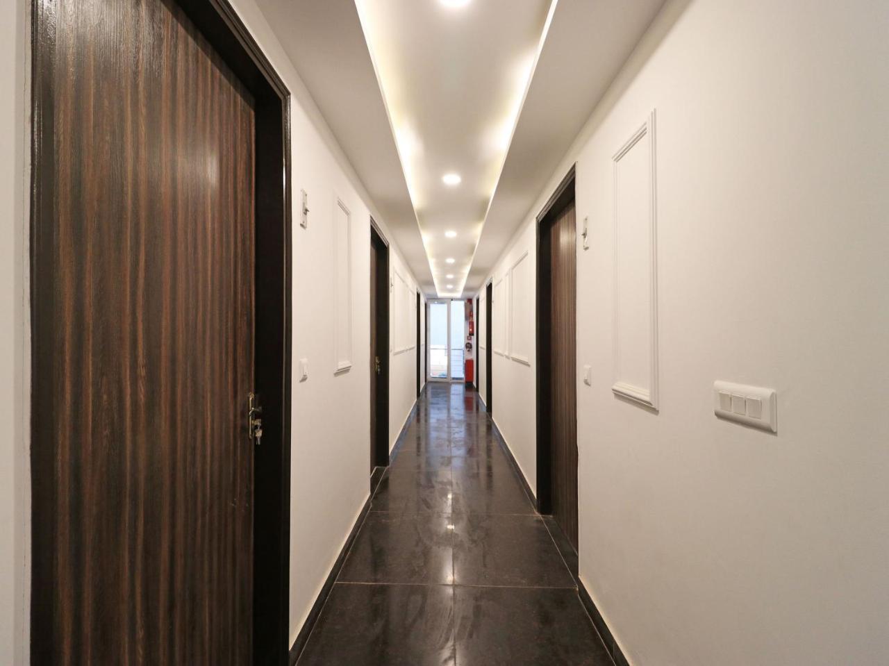 Hotel O Aamara New Delhi Eksteriør billede